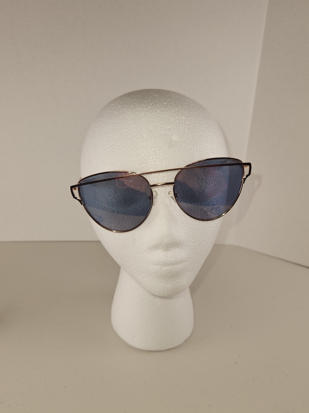 American Eagle Outfitters Rose Gold Frame Sunglasses with Mirrored Lenses